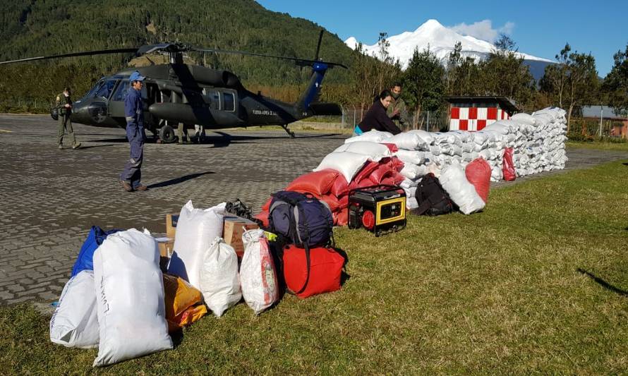 Fach trasladó más de 5 toneladas de forraje y alimentos hacia Cochamó