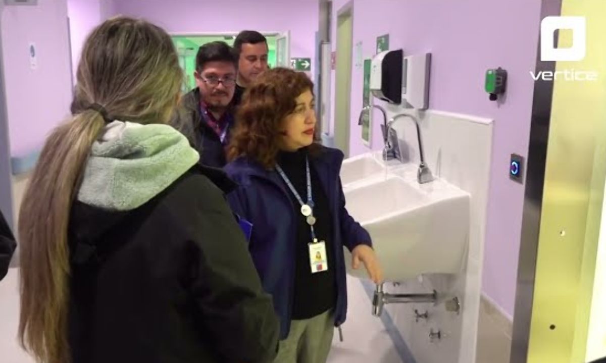 Relizan visita inspectiva al hospital de Quellón