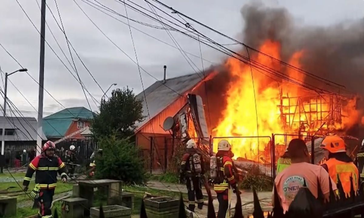 Incendio destruyó siete viviendas en Puerto Montt