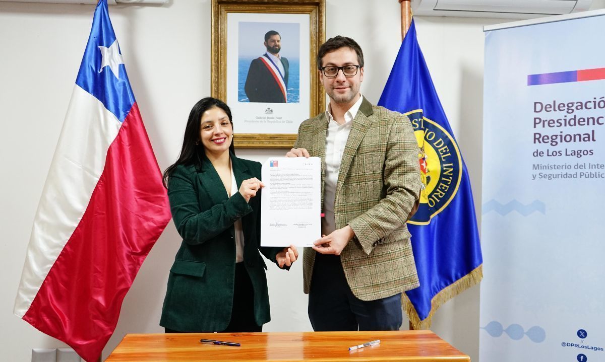 Firma de convenio con Suralis permitirá reducir deudas de agua de familias de Los Lagos