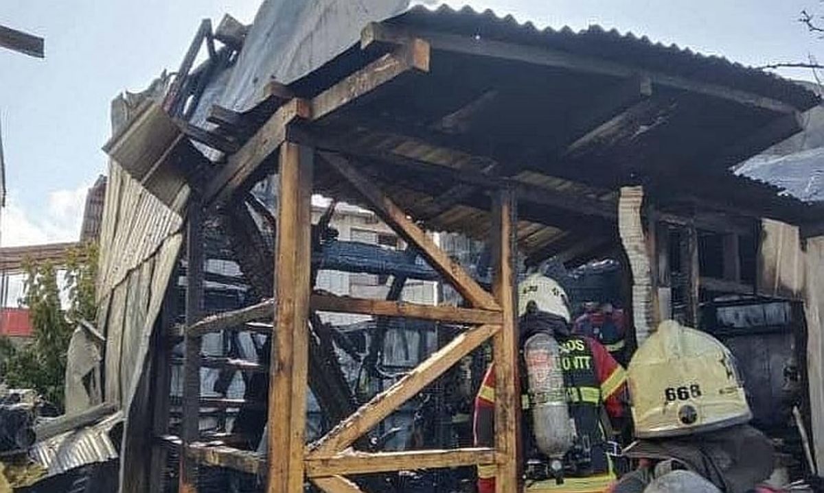 Inician campaña de ayuda para damnificados del incendio en isla Tenglo