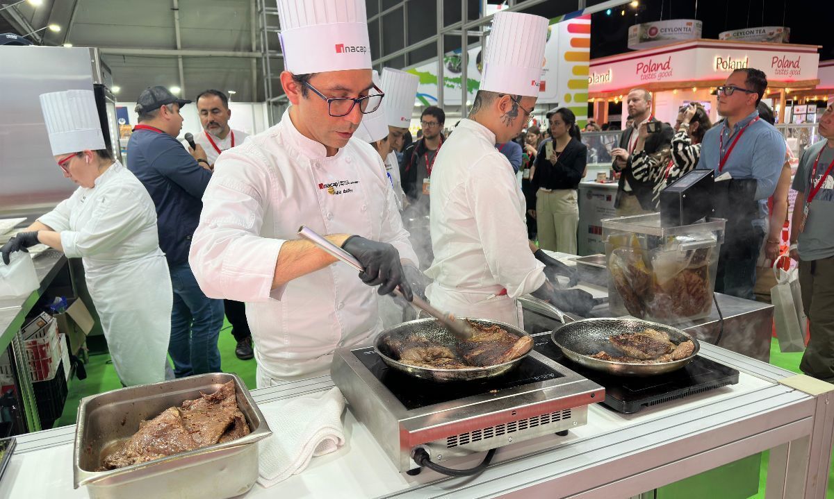 Participación del PTI de la Carne Bovina Los Lagos en Food & Service 2024 impulsa alianzas y sostenibilidad en el sector