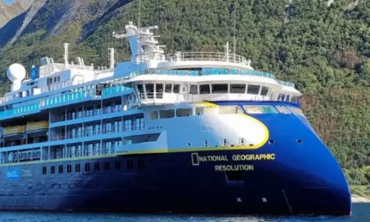 Arribo de nave de lujo de “Nat Geo” inaugura la Temporada de Cruceros 2024-2025 de Emporcha